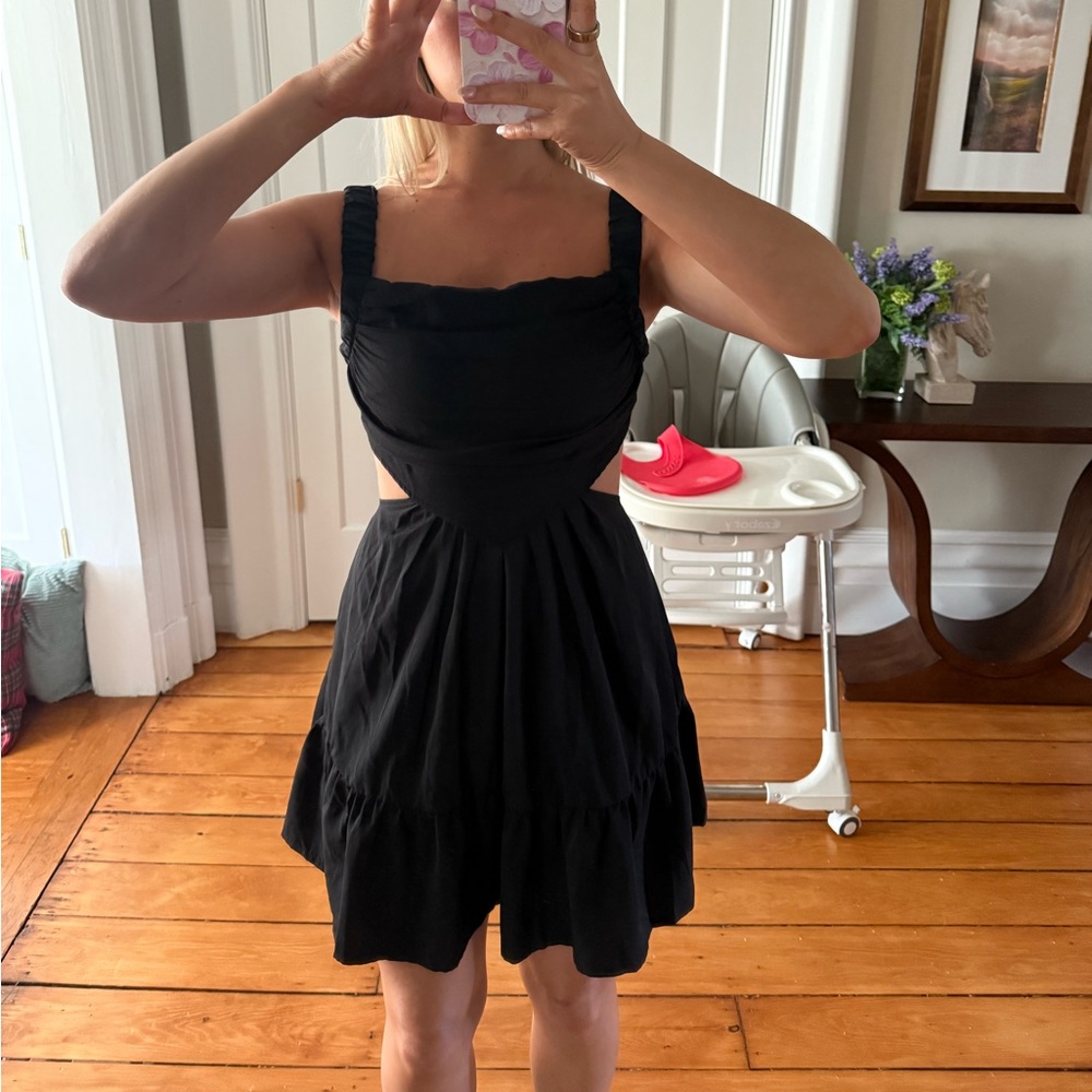 Elegant Black Sleeveless Dress